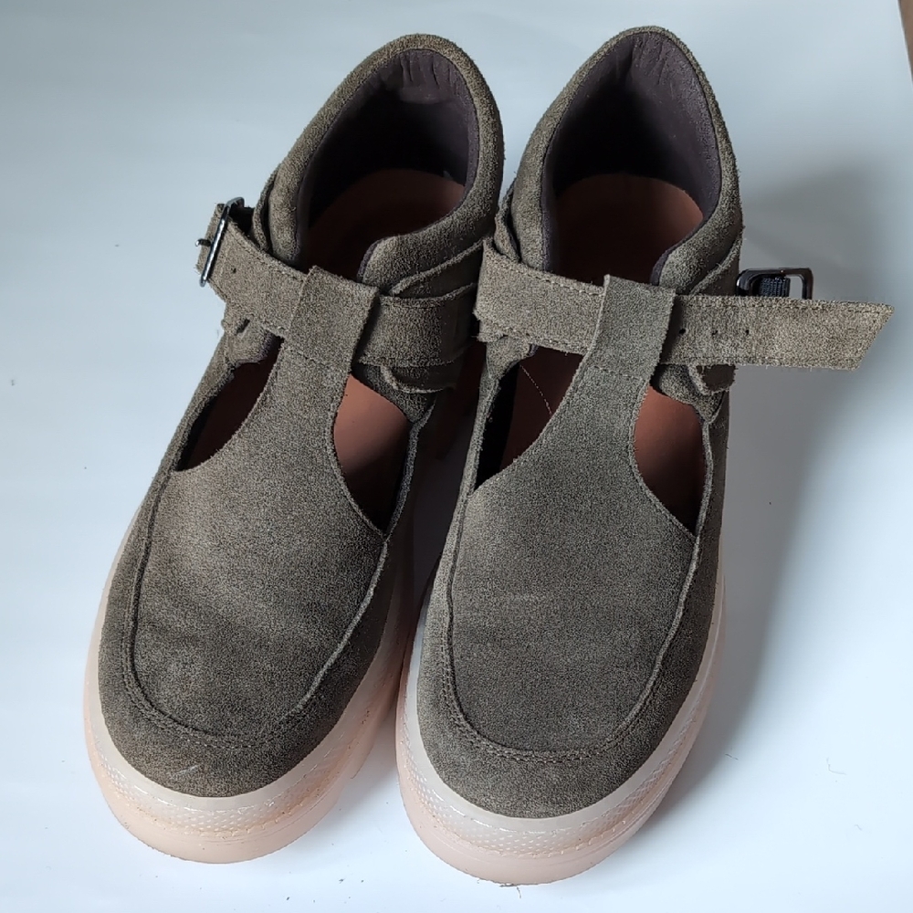 Naguisa T-Strap Chunk Boots Suede
